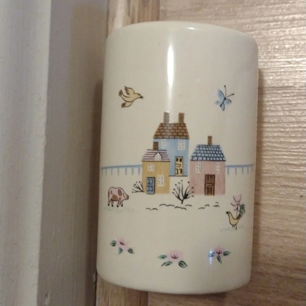 Salt & Pepper Small Cottages Themed Shakers Set with Wooden Napkin Holder - Picture 5 of 7